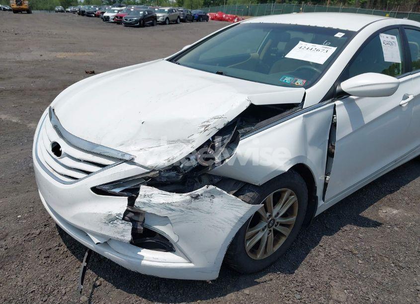 Photo 6 of 2011 Hyundai Sonata GLS (VIN 5NPEB4AC2BH184931)