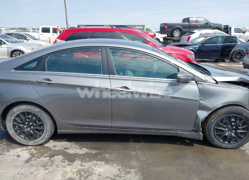 Photo 14 of 2011 Hyundai Sonata GLS (VIN 5NPEB4AC2BH188641)