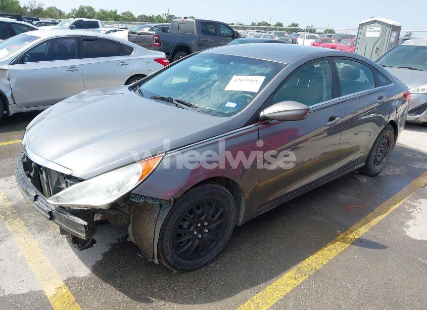 Photo 2 of 2011 Hyundai Sonata GLS (VIN 5NPEB4AC2BH188641)