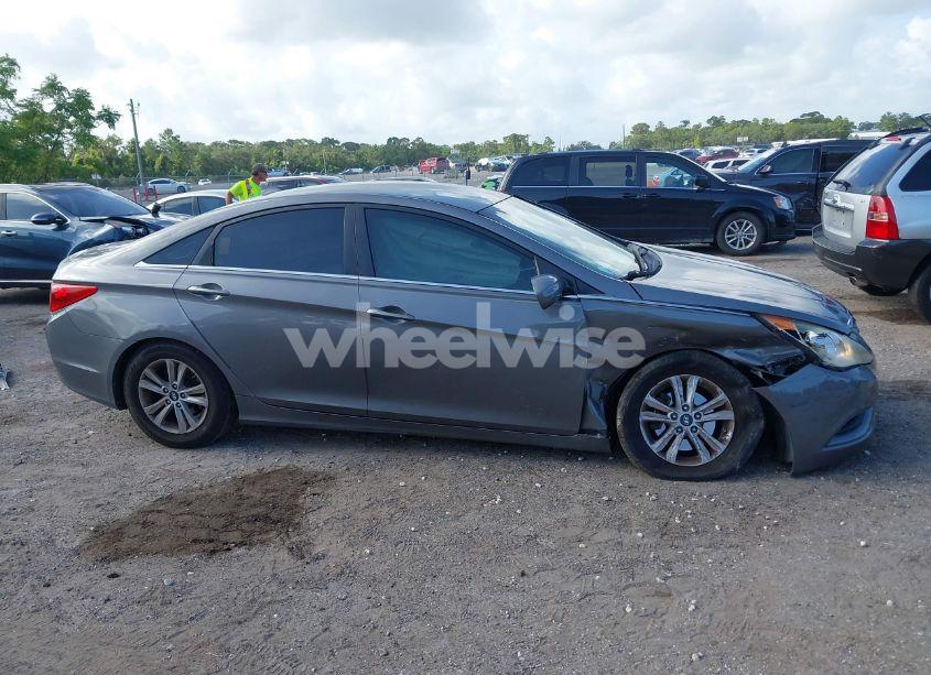 Photo 13 of 2011 Hyundai Sonata GLS (VIN 5NPEB4AC2BH197842)