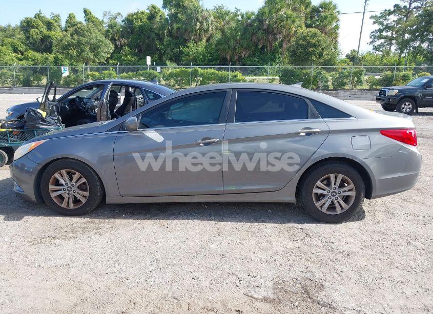 Photo 14 of 2011 Hyundai Sonata GLS (VIN 5NPEB4AC2BH197842)