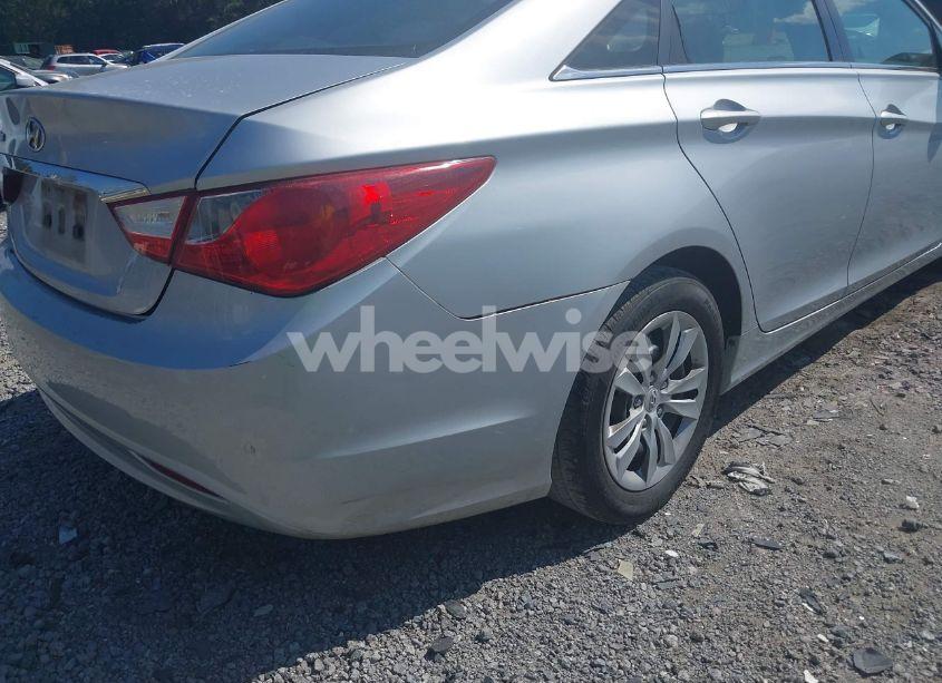 Photo 12 of 2011 Hyundai Sonata GLS (VIN 5NPEB4AC2BH207253)