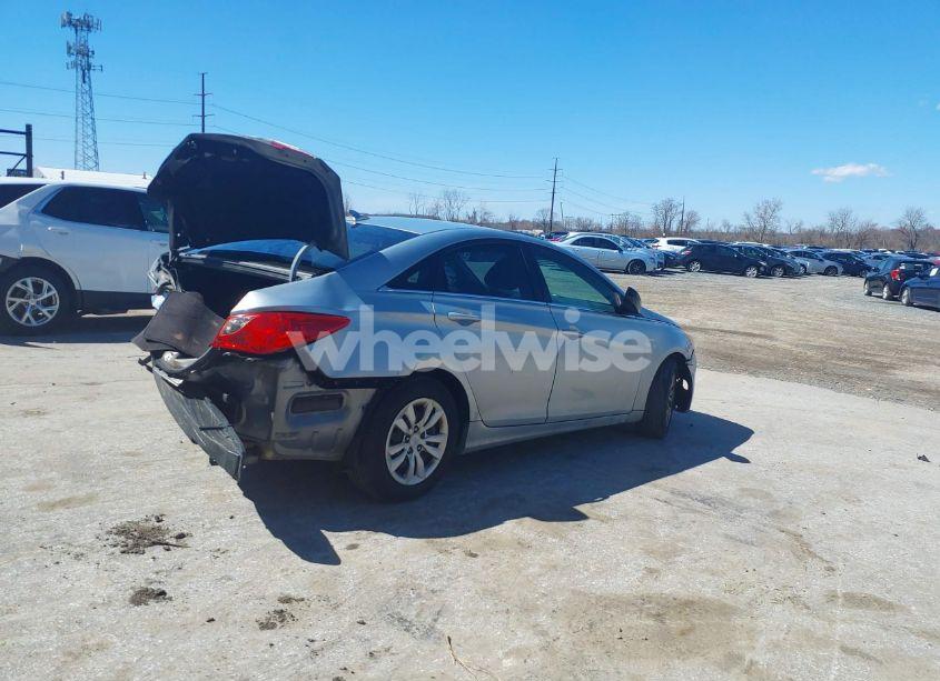 Photo 4 of 2012 Hyundai Sonata GLS (VIN 5NPEB4AC2CH325305)