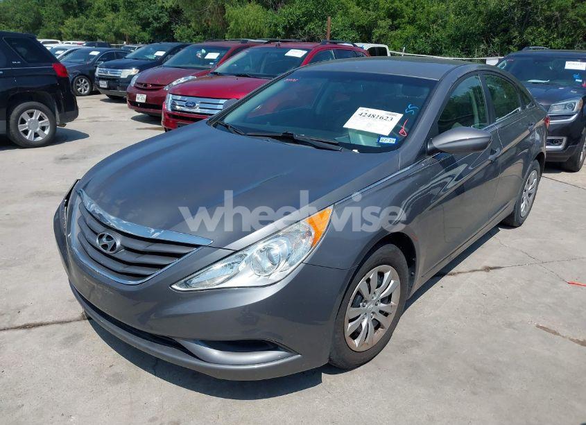 Photo 2 of 2012 Hyundai Sonata GLS (VIN 5NPEB4AC2CH338734)