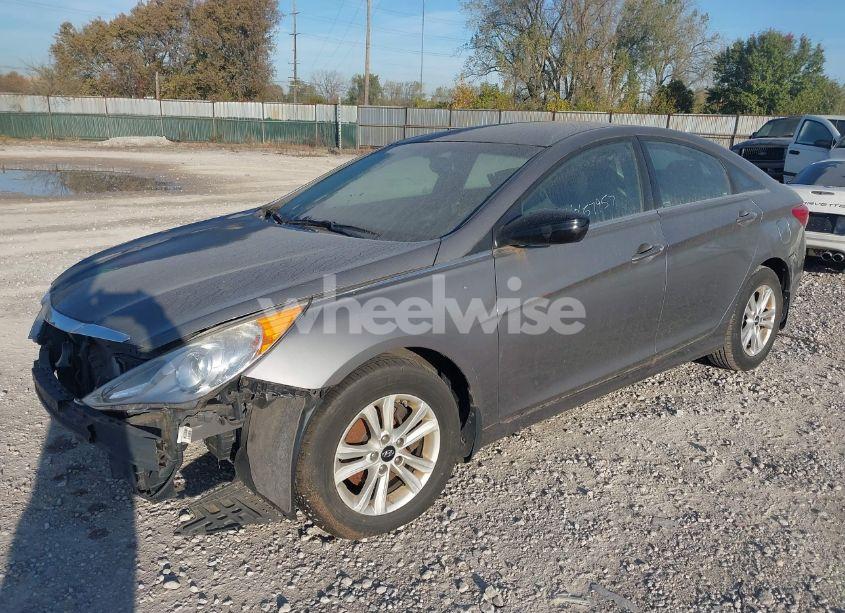 Photo 2 of 2012 Hyundai Sonata GLS (VIN 5NPEB4AC2CH396424)