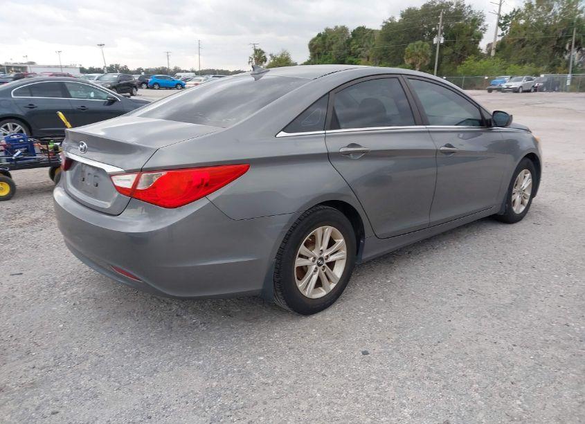 Photo 4 of 2012 Hyundai Sonata GLS (VIN 5NPEB4AC2CH411830)