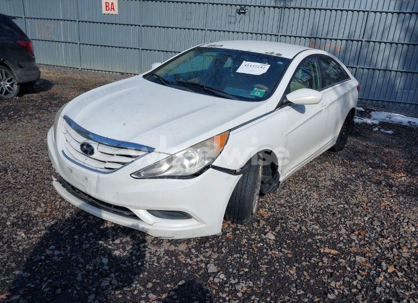 Photo 2 of 2012 Hyundai Sonata GLS (VIN 5NPEB4AC2CH461174)