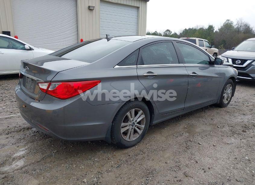 Photo 4 of 2012 Hyundai Sonata GLS (VIN 5NPEB4AC2CH472465)