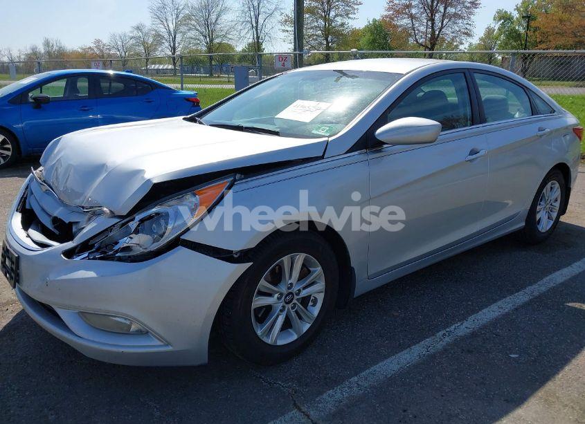 Photo 2 of 2013 Hyundai Sonata GLS (VIN 5NPEB4AC2DH524808)