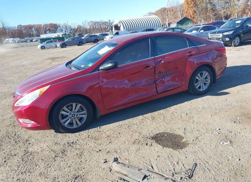 Photo 2 of 2013 Hyundai Sonata GLS (VIN 5NPEB4AC2DH540636)