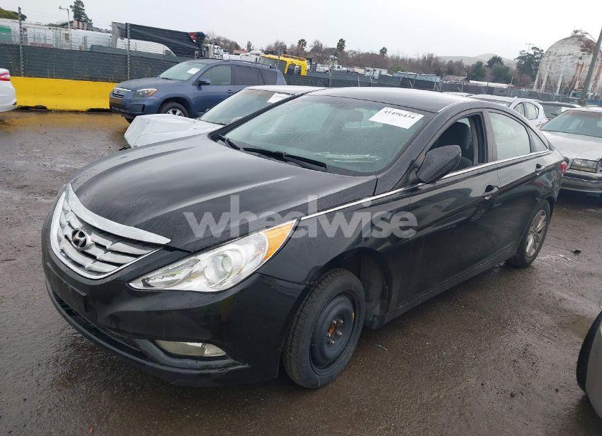 Photo 2 of 2013 Hyundai Sonata GLS (VIN 5NPEB4AC2DH543942)