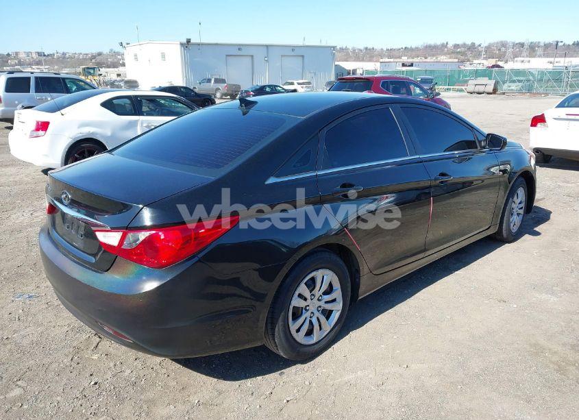 Photo 4 of 2013 Hyundai Sonata GLS (VIN 5NPEB4AC2DH562104)