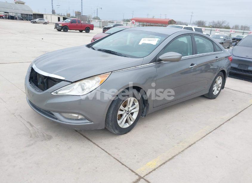 Photo 2 of 2013 Hyundai Sonata GLS (VIN 5NPEB4AC2DH569456)