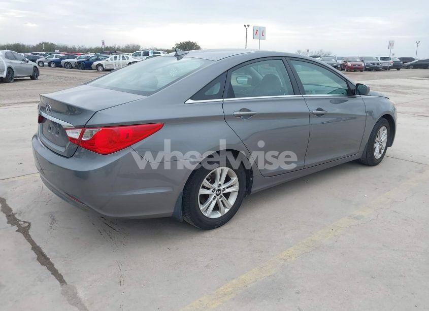 Photo 4 of 2013 Hyundai Sonata GLS (VIN 5NPEB4AC2DH569456)