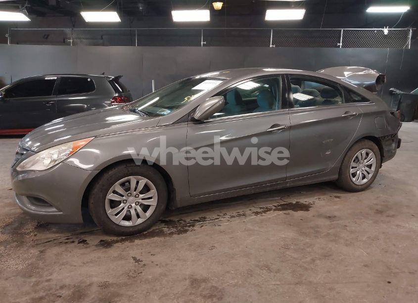 Photo 2 of 2013 Hyundai Sonata GLS (VIN 5NPEB4AC2DH599797)