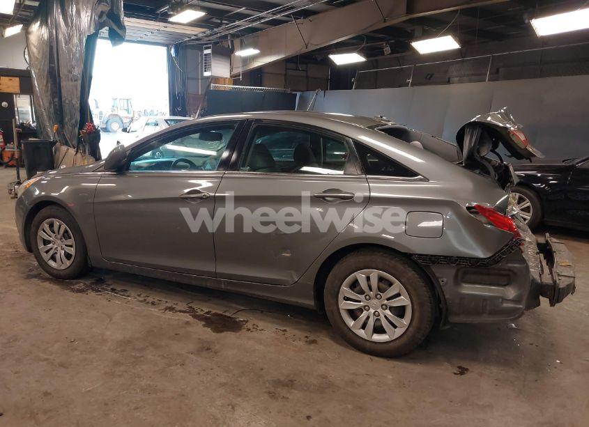 Photo 3 of 2013 Hyundai Sonata GLS (VIN 5NPEB4AC2DH599797)