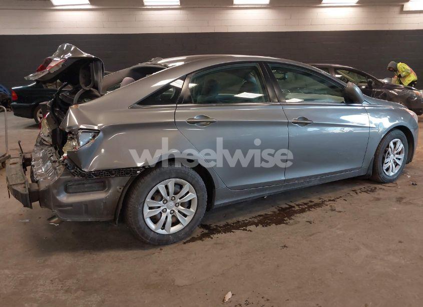 Photo 4 of 2013 Hyundai Sonata GLS (VIN 5NPEB4AC2DH599797)