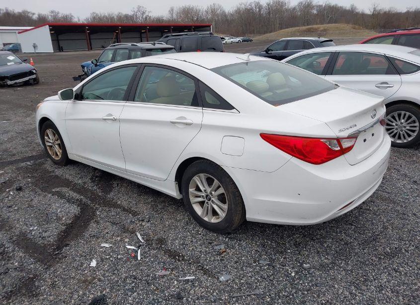 Photo 3 of 2013 Hyundai Sonata GLS (VIN 5NPEB4AC2DH647895)