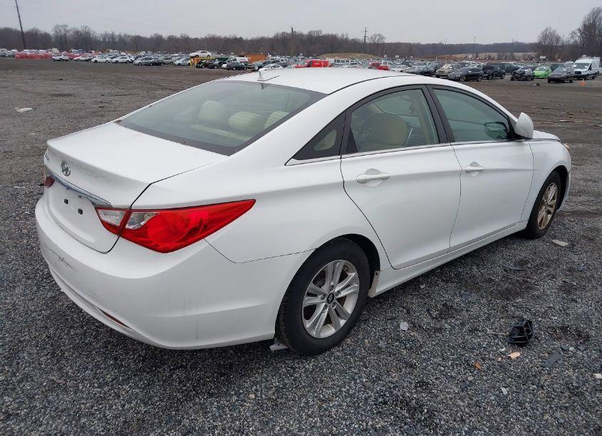Photo 4 of 2013 Hyundai Sonata GLS (VIN 5NPEB4AC2DH647895)