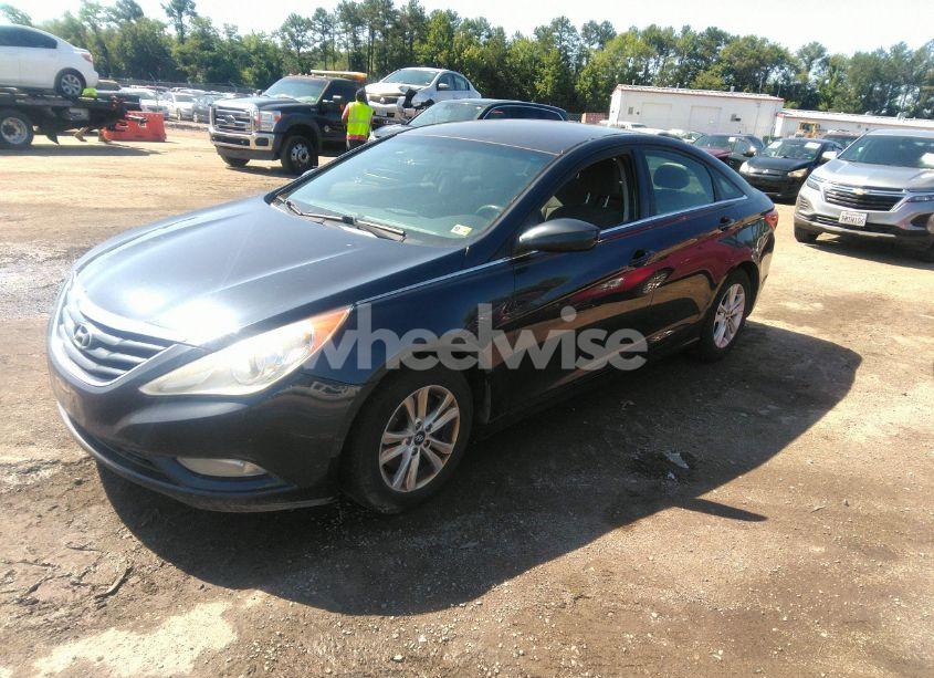 Photo 2 of 2013 Hyundai Sonata GLS (VIN 5NPEB4AC2DH648531)