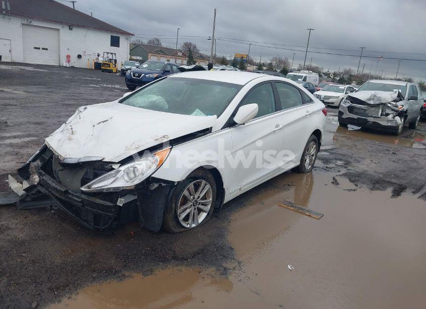 Photo 2 of 2013 Hyundai Sonata GLS (VIN 5NPEB4AC2DH655401)
