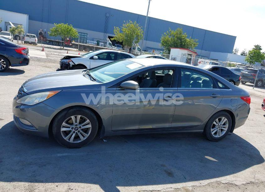 Photo 14 of 2013 Hyundai Sonata GLS (VIN 5NPEB4AC2DH742747)