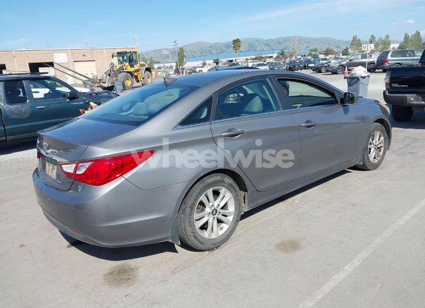 Photo 4 of 2013 Hyundai Sonata GLS (VIN 5NPEB4AC2DH742747)
