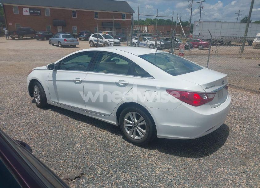 Photo 3 of 2013 Hyundai Sonata GLS (VIN 5NPEB4AC2DH744689)