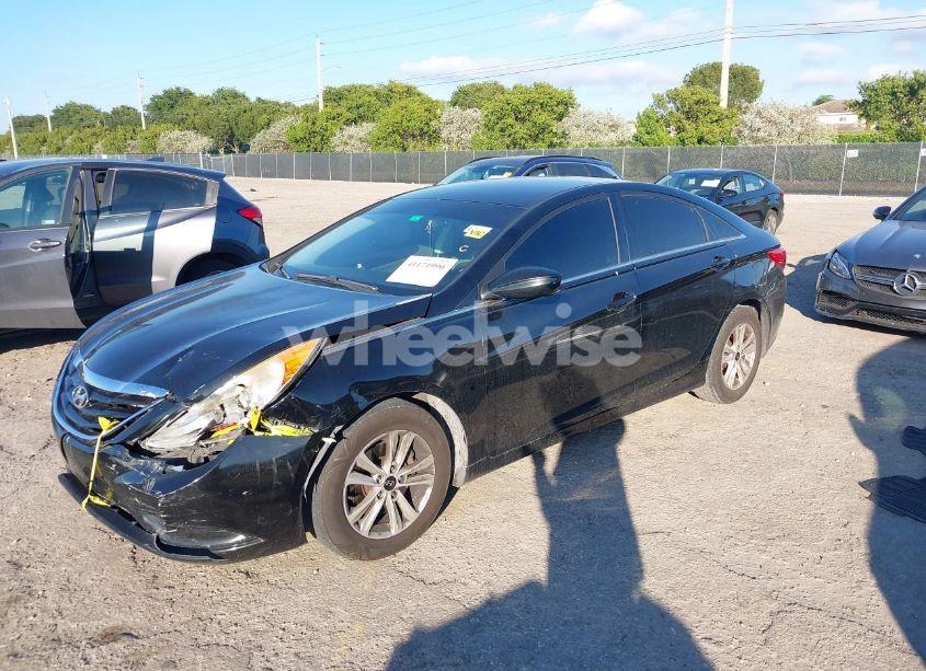 Photo 2 of 2013 Hyundai Sonata GLS (VIN 5NPEB4AC2DH766885)