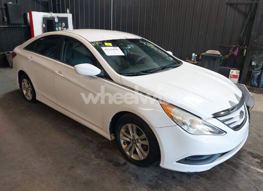 2014 Hyundai Sonata GLS (VIN 5NPEB4AC2EH855194) main photo