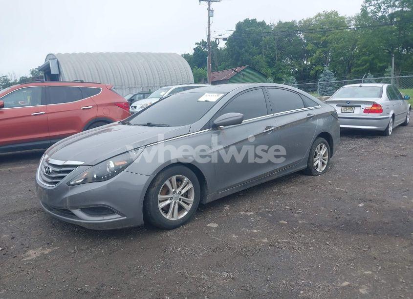 Photo 2 of 2011 Hyundai Sonata GLS (VIN 5NPEB4AC3BH082084)