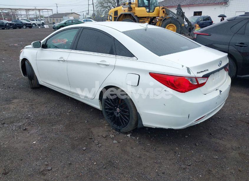 Photo 3 of 2011 Hyundai Sonata GLS (VIN 5NPEB4AC3BH100602)