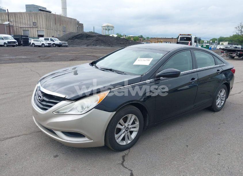 Photo 2 of 2011 Hyundai Sonata GLS (VIN 5NPEB4AC3BH153428)