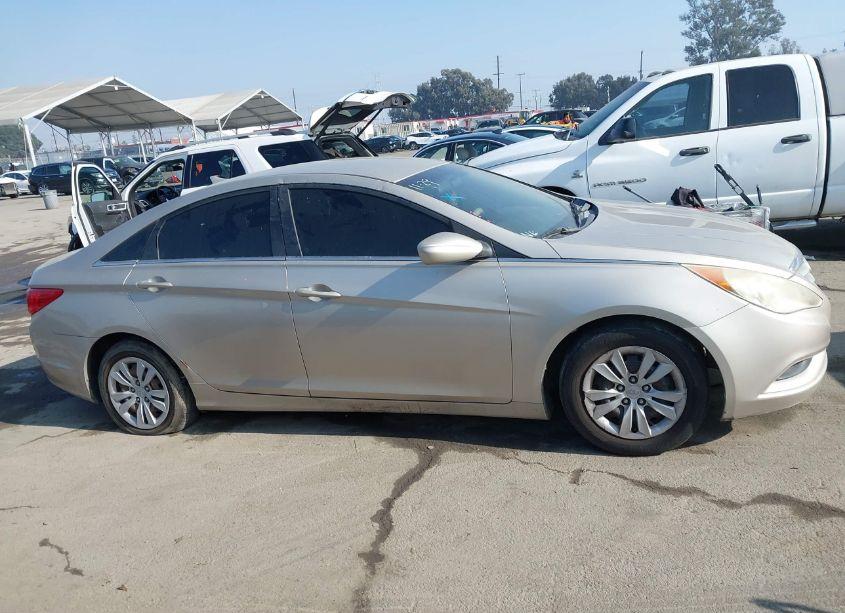 Photo 12 of 2011 Hyundai Sonata GLS (VIN 5NPEB4AC3BH154935)