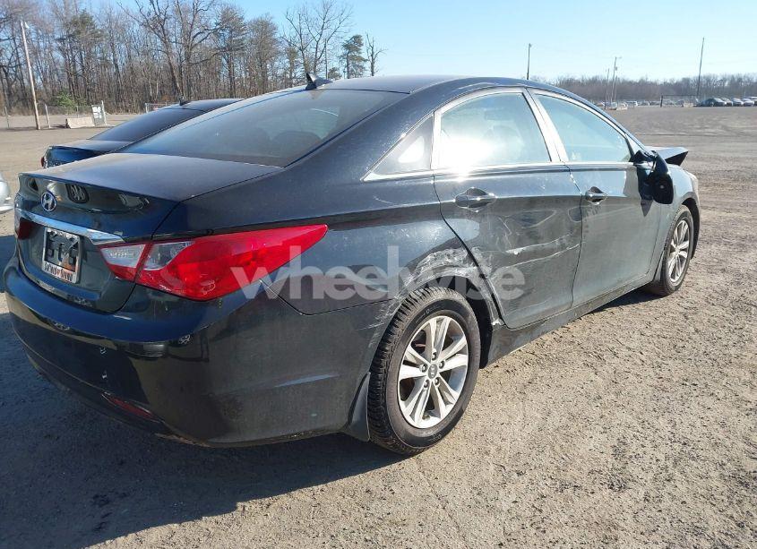 Photo 4 of 2011 Hyundai Sonata GLS (VIN 5NPEB4AC3BH155793)