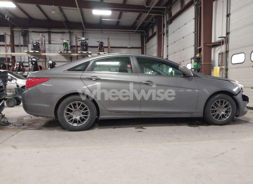 Photo 13 of 2011 Hyundai Sonata GLS (VIN 5NPEB4AC3BH189958)