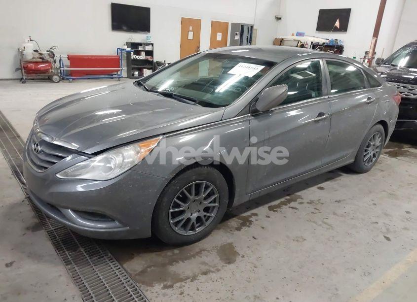 Photo 2 of 2011 Hyundai Sonata GLS (VIN 5NPEB4AC3BH189958)