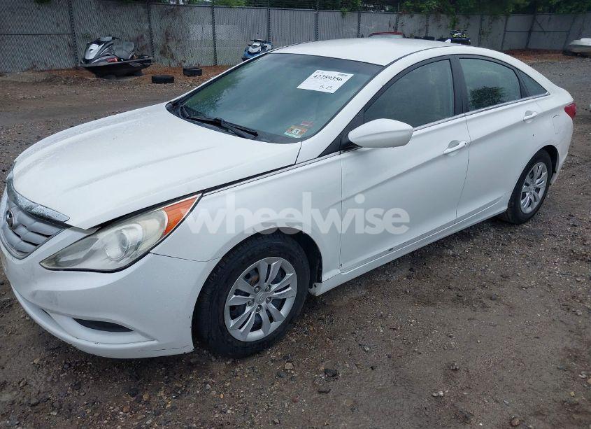 Photo 2 of 2011 Hyundai Sonata GLS (VIN 5NPEB4AC3BH192911)