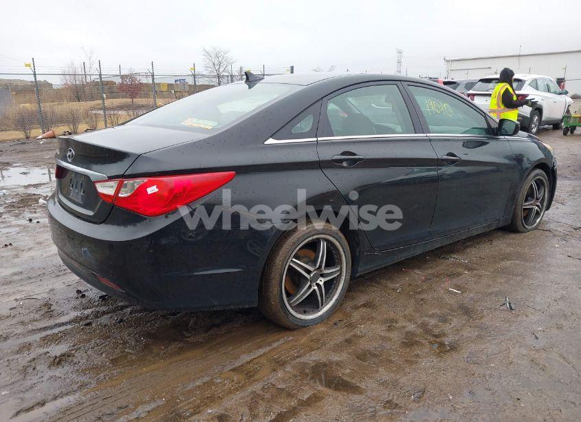 Photo 4 of 2011 Hyundai Sonata GLS (VIN 5NPEB4AC3BH262598)