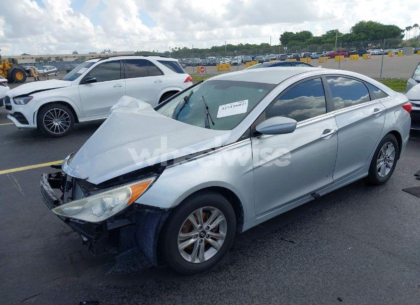 Photo 2 of 2011 Hyundai Sonata GLS (VIN 5NPEB4AC3BH284729)