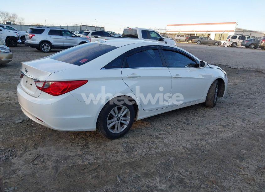 Photo 4 of 2012 Hyundai Sonata GLS (VIN 5NPEB4AC3CH318542)