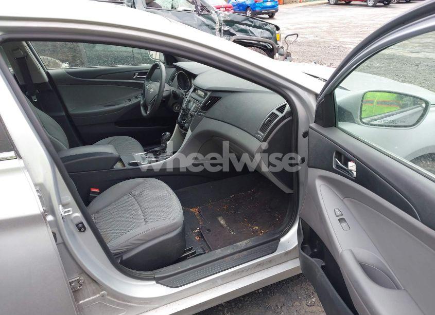 Photo 5 of 2012 Hyundai Sonata GLS (VIN 5NPEB4AC3CH322588)