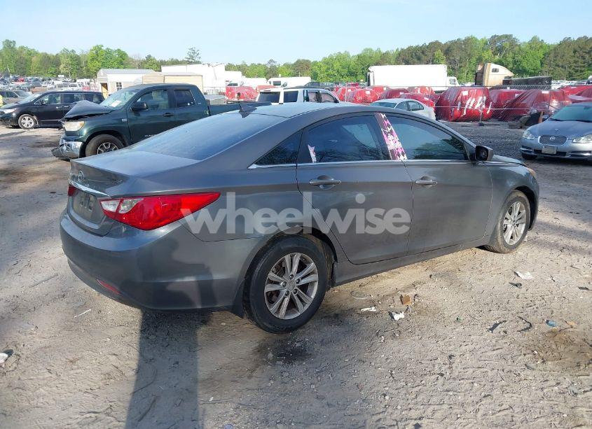 Photo 4 of 2012 Hyundai Sonata GLS (VIN 5NPEB4AC3CH377803)