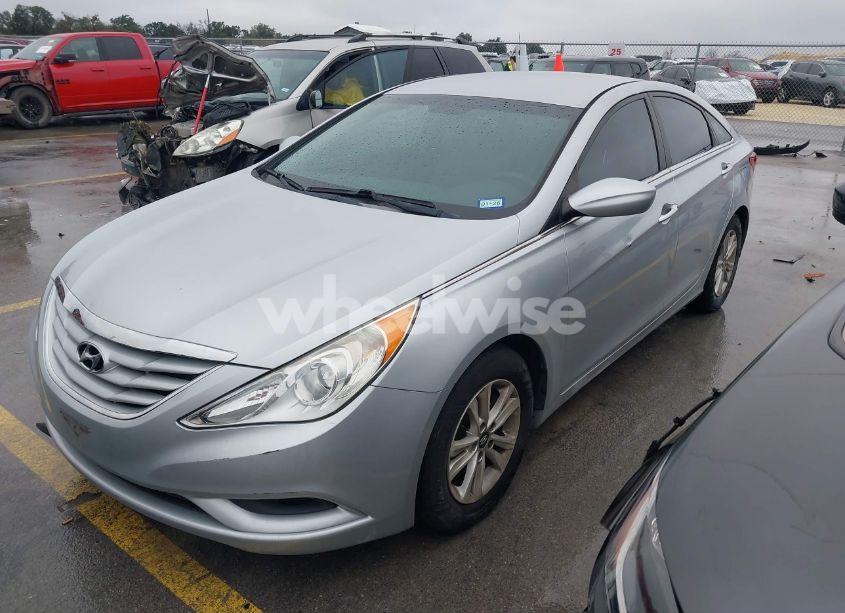 Photo 2 of 2012 Hyundai Sonata GLS (VIN 5NPEB4AC3CH418334)
