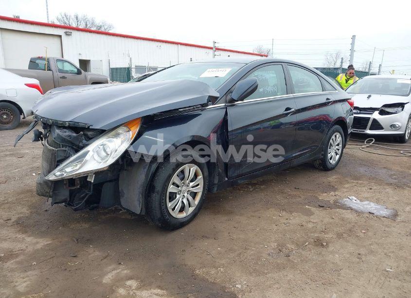 Photo 2 of 2012 Hyundai Sonata GLS (VIN 5NPEB4AC3CH450619)