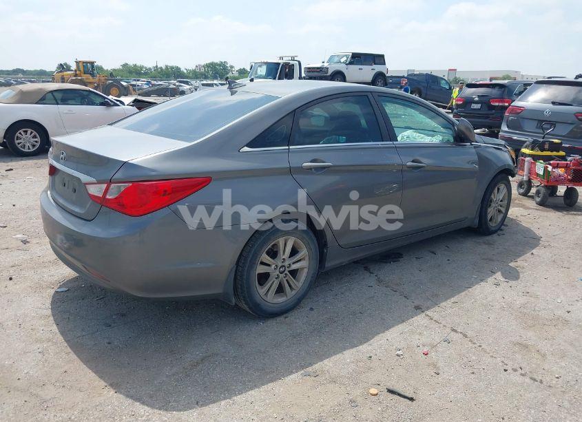 Photo 4 of 2012 Hyundai Sonata GLS (VIN 5NPEB4AC3CH477366)