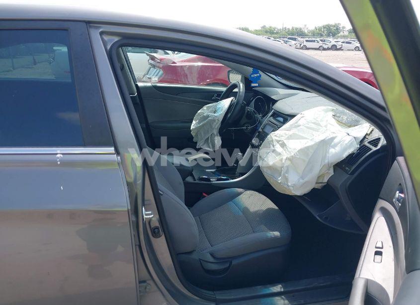 Photo 5 of 2012 Hyundai Sonata GLS (VIN 5NPEB4AC3CH477366)