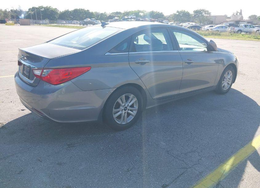 Photo 4 of 2012 Hyundai Sonata GLS (VIN 5NPEB4AC3CH486777)