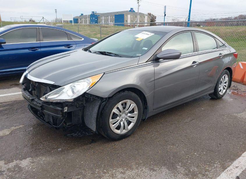 Photo 2 of 2012 Hyundai Sonata GLS (VIN 5NPEB4AC3CH503335)