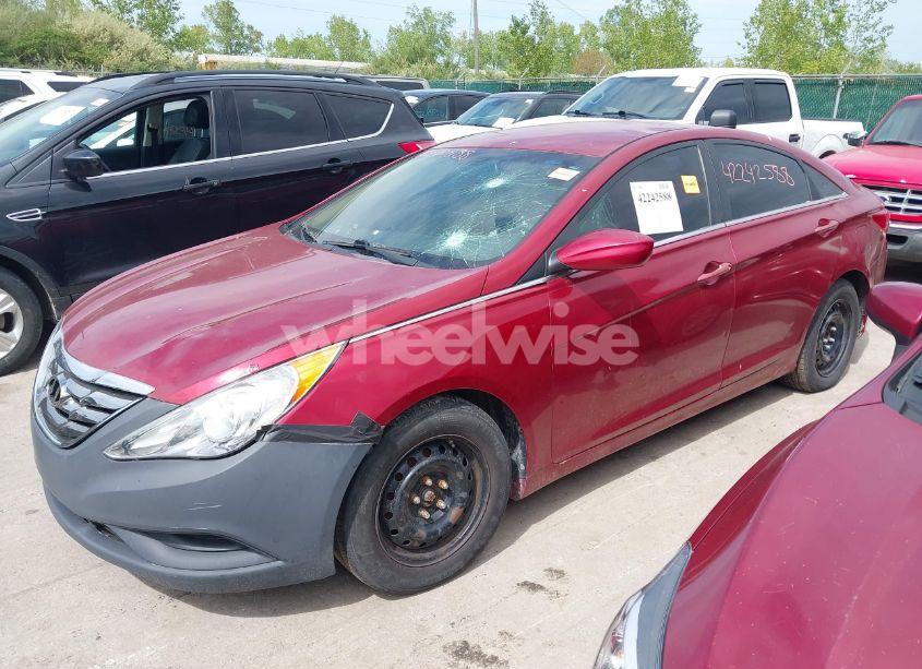 Photo 2 of 2013 Hyundai Sonata GLS (VIN 5NPEB4AC3DH551502)